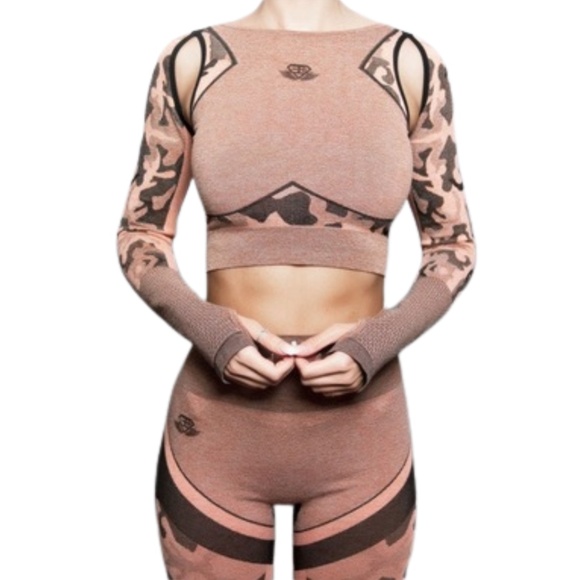 Engineered Life Camo Activewear Set - Picture 2 of 14